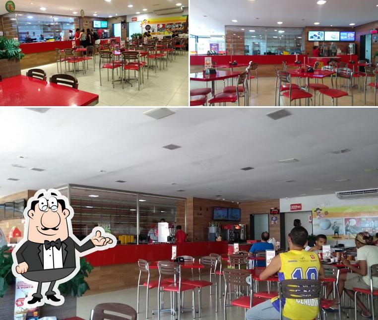 O interior do Laça Burguer Boa Viagem