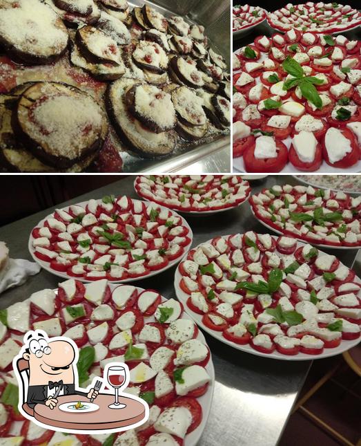 Cibo al Ristorante Oasi della Pace