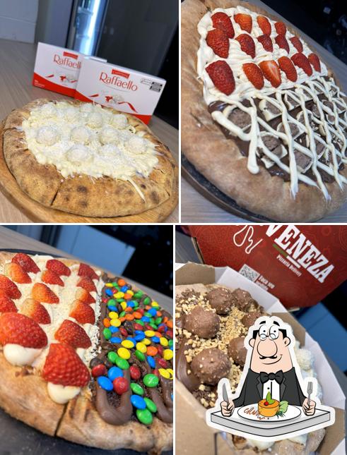 Comida em Pizzaria Veneza