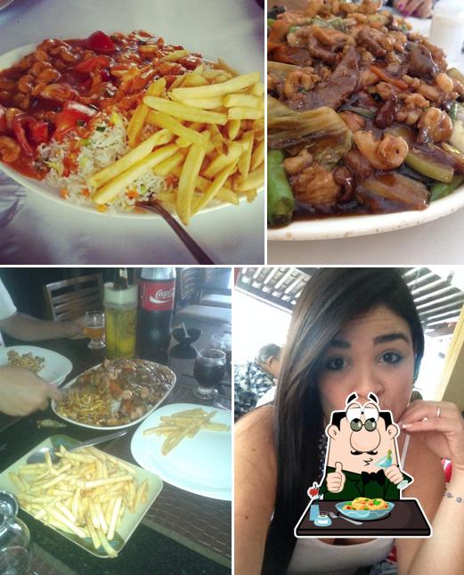 Comida em Restaurante San Sun Tambauzinho