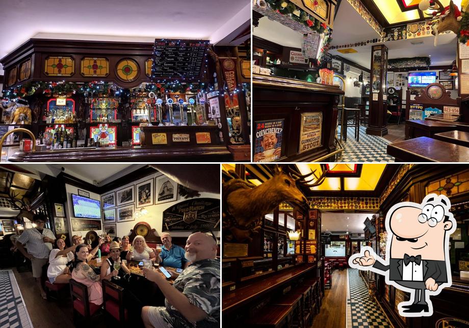 Dai un'occhiata agli interni di Devil’s Forest Pub