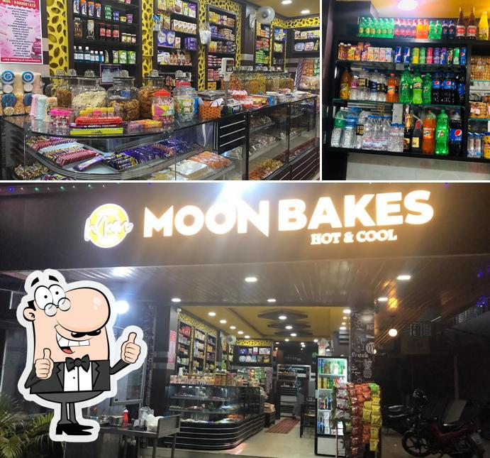 Here's a picture of MOON BAKES HOT&COOL