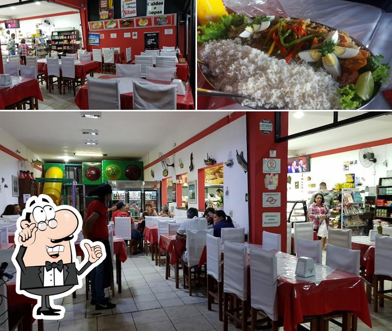 A foto do Ponto do Peixe Frito’s interior e comida