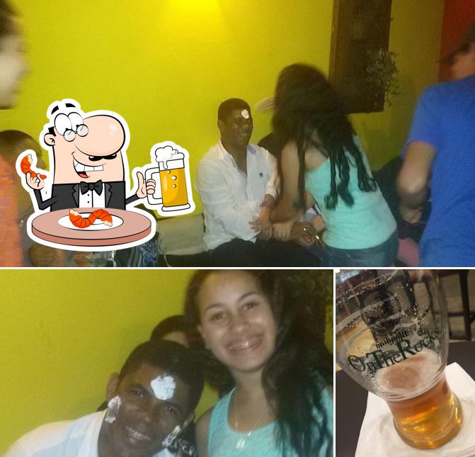 Você pode tomar uma tulipa de cerveja leve ou escura