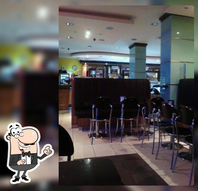 Dai un'occhiata agli interni di Bar Millennium