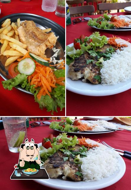 Comida em Restaurante e Bar Pinguim