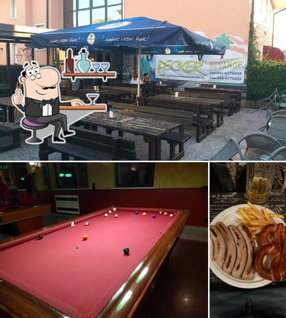 La immagine della interni e cibo di Ritual Bar