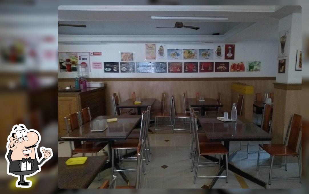 Valiyakadayil Budget Restaurant