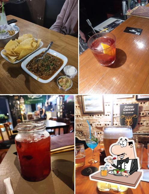 Platos en Chumbo Bar