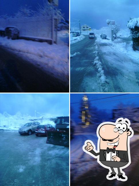 Goditi la vista dall'area esterna di Parabela Cafe Bar