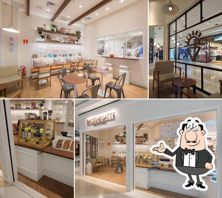 Sente em uma das mesas no Bacio di Latte - Shopping Mueller