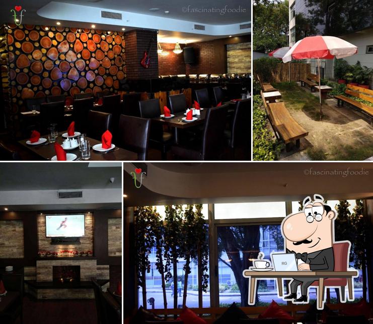 Red Xpress Restaurant & Bar