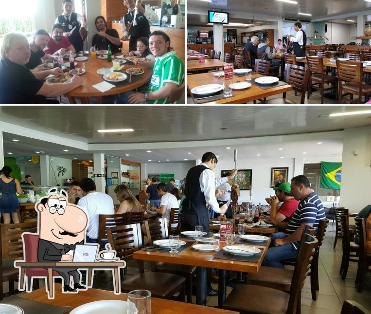 O interior do Portal Churrascaria