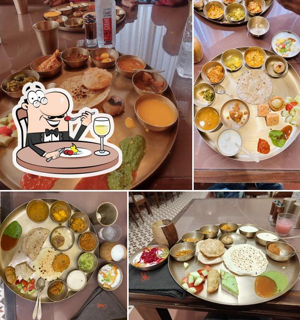 Food at Zarukhe આવો સાથે બેસીએ