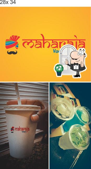 The exterior of Maharaja Vadapav