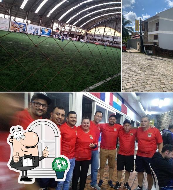 O exterior do Planeta Bola / Restaurante Lazzarotto