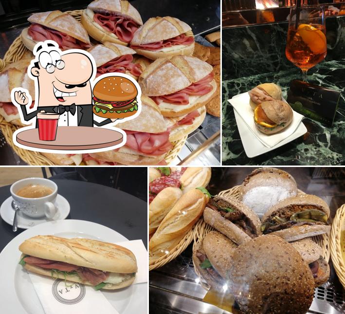 Prenditi un hamburger a VyTA Firenze S.M.Novella