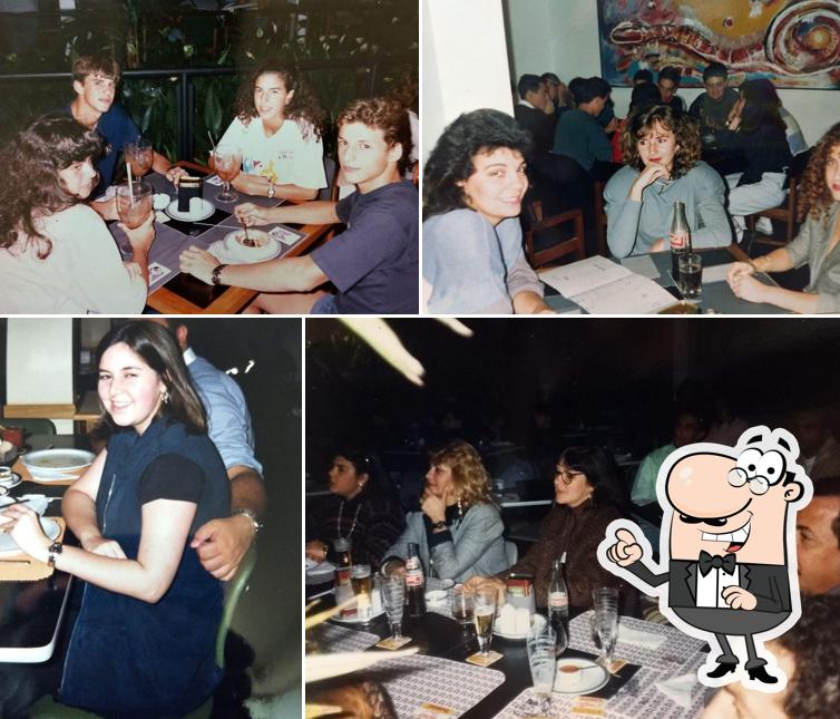 O interior do Max Pizza