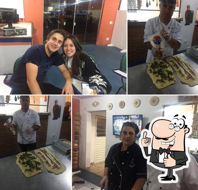 Here's a photo of paes caseiros meu e da gleice