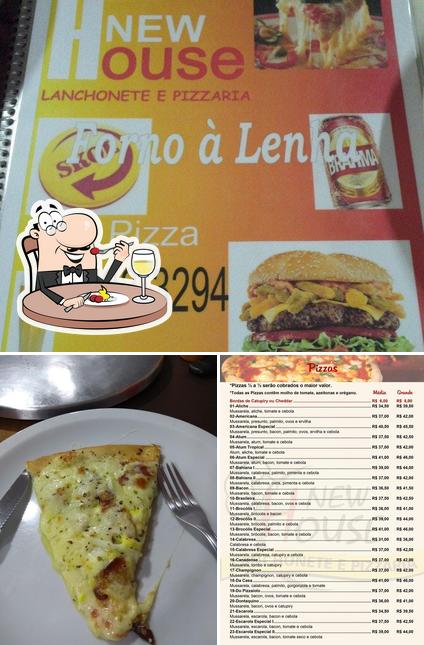 Comida em Pizzaria New House
