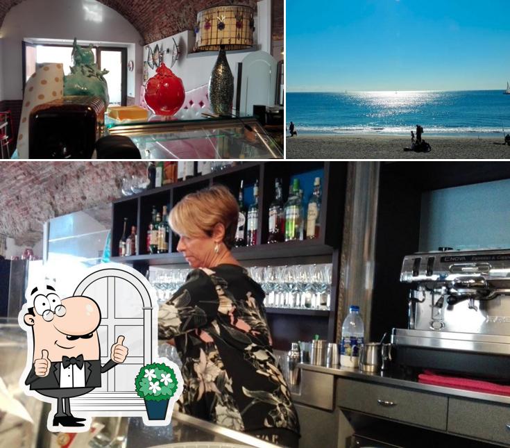 Gli esterni di Happy Bar di Poggi Anna