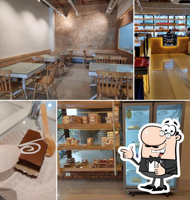 Here's a picture of Anns Bakery