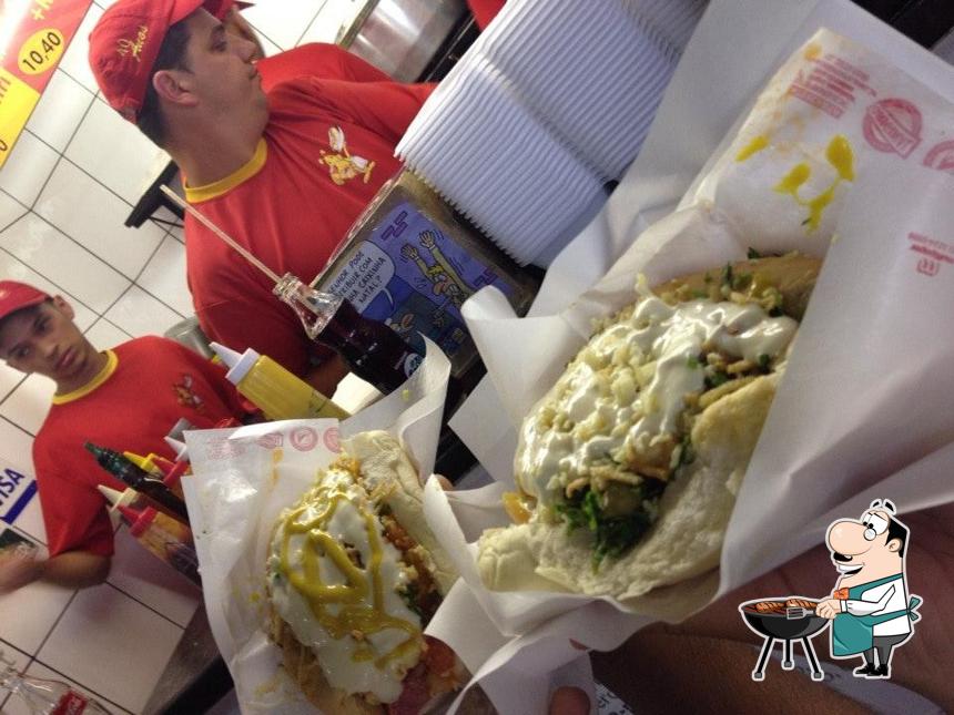 Look at this photo of Cachorro do Bigode Galeria do Rosário