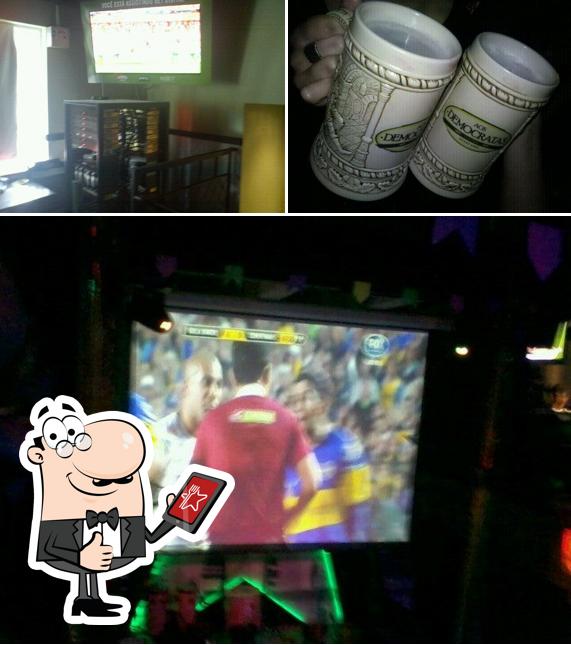 Here's a picture of Aos Democratas