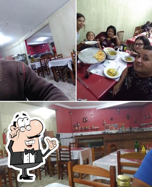 Veja imagens do interior do Pizzaria Vitória