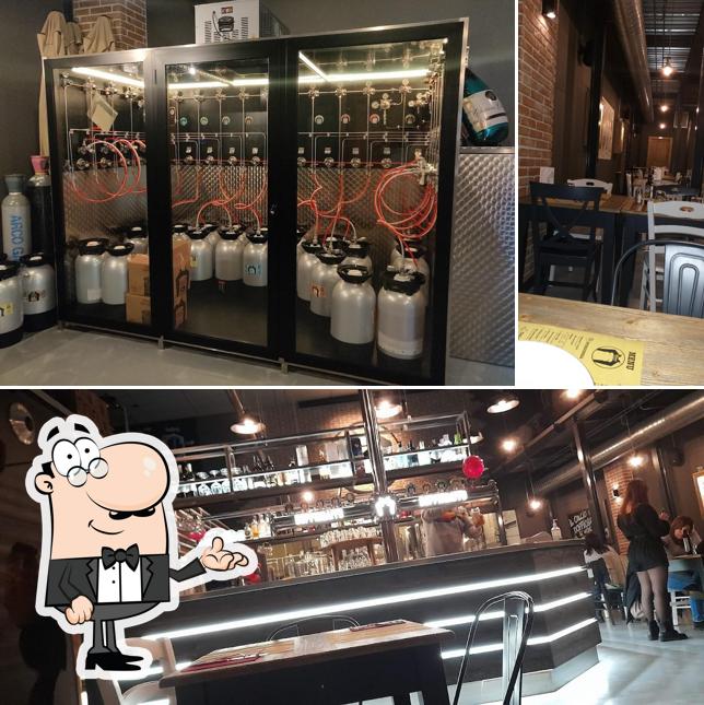 Gli interni di Doppiobaffo Birreria Chignolo Po - Microbirrificio