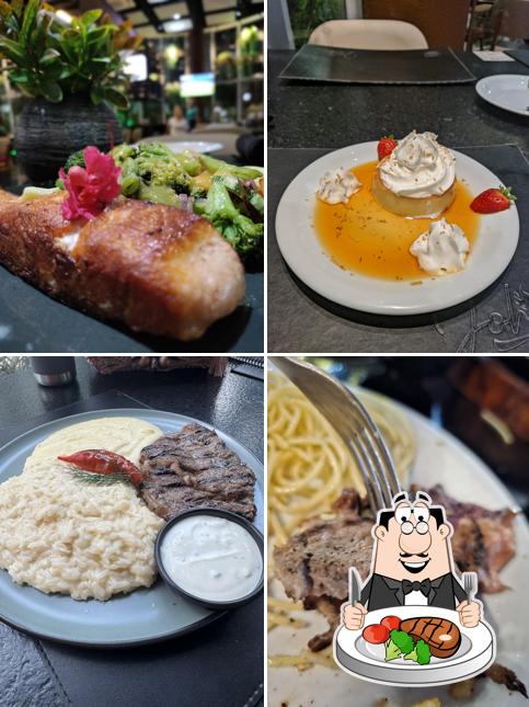 Bife em JOHN'S Grill Wine Salad