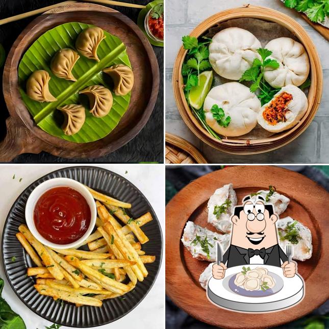 Dumplings at MOMOSAUR