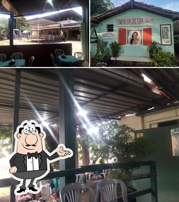 O interior do Restaurante Dona Maria do Pompéu