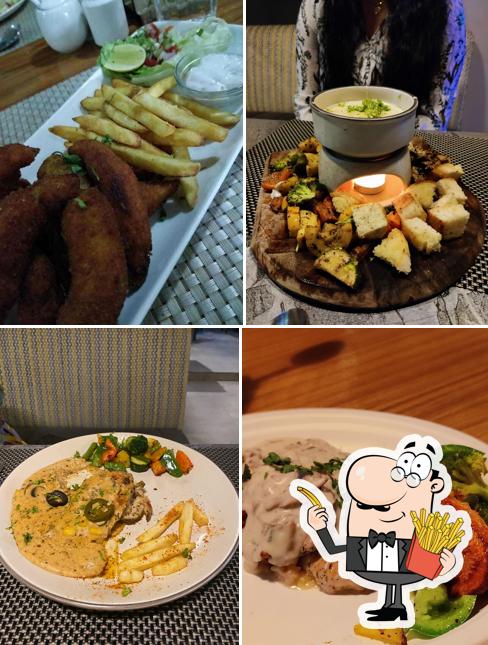 Order chips with various sauces