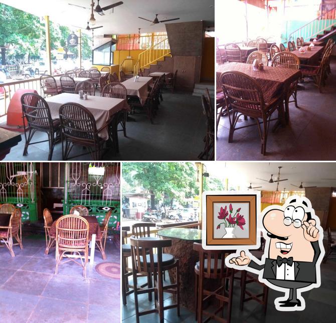 BHARAT Cafe - Bar - Restaurant