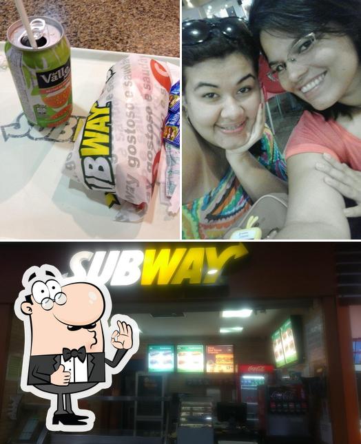 Look at this photo of Subway