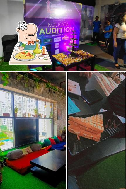 Food at SiPoD VR Cafe