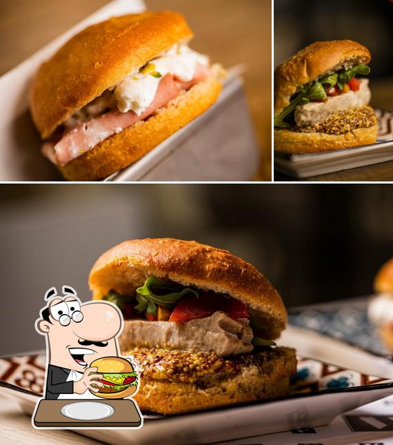 Concediti un bell'hamburger a Verdi 15 Cafè