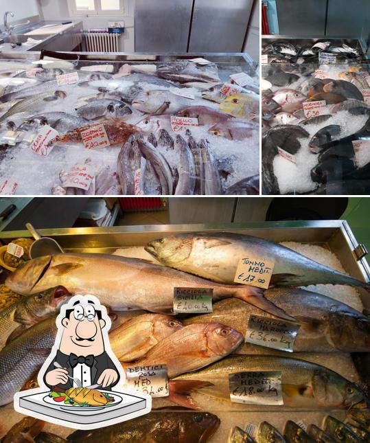 Il Pesce Fuor D'Acqua serve un menu per gli amanti dei piatti di mare