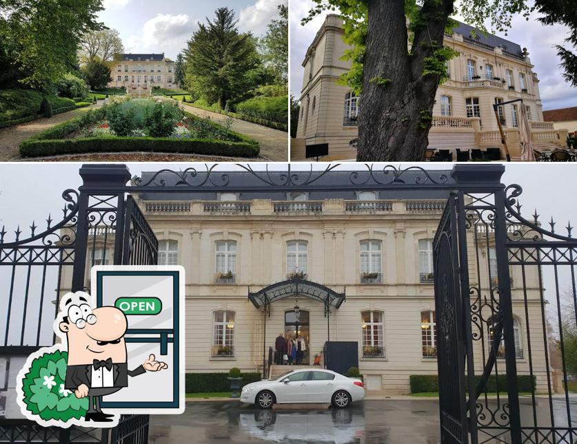 Vous pouvez prendre un bol d'air frais à l'extérieur Château de Rilly