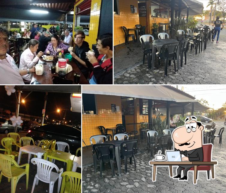 O interior do Bar da Lu