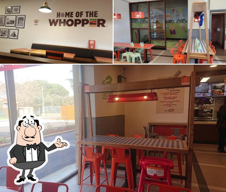 Dai un'occhiata agli interni di Burger King