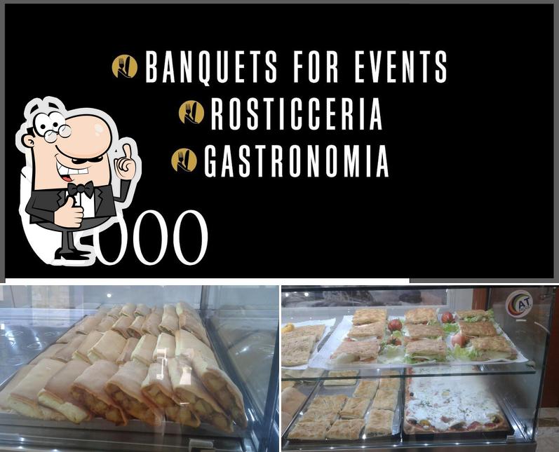 Vedi la foto di Rosticceria Bar 2000 Di Garagozzo Concetta