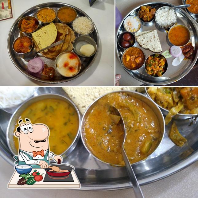 Chicken curry at Apna Sweets