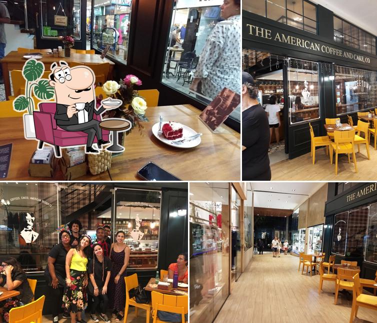 Sente em uma das mesas no Coffeetown - Icaraí Crystal Mall