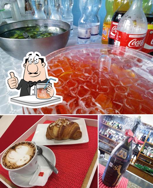 Guarda la immagine che mostra la bevanda e dolce di Baretto Calvenzano