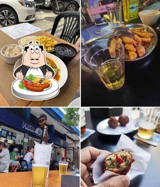 Comida em Bar Pavão Azul