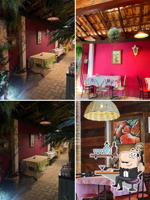 Sente em uma das mesas no La em Casa Sp