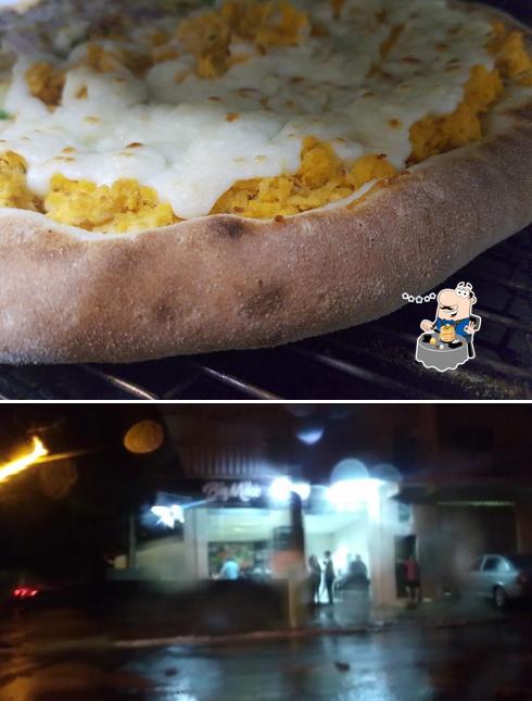 Comida em BIG MIKE Esfiharia & Pizzaria