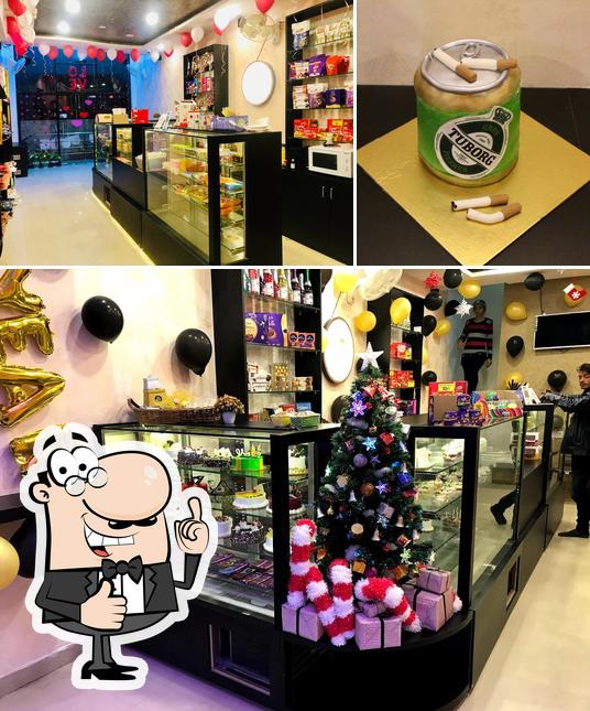 Look at the image of The Sweet Tooth